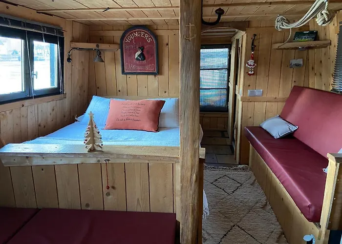 Bateau Le Vent De Travers Hotel en barco *